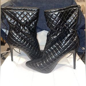 black skinny heeled boots